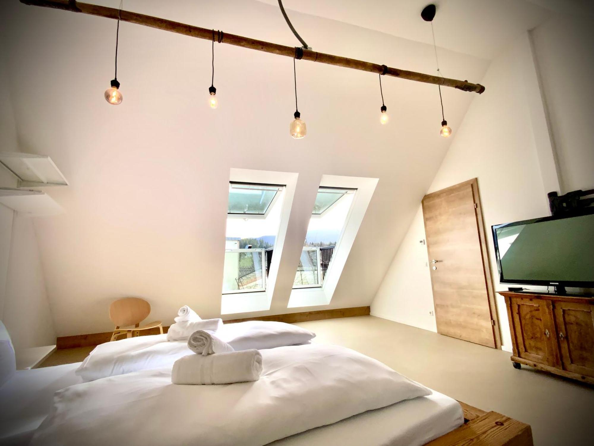 Waterfront - Urbane Eleganz Am Bachufer Apartment Villach Exterior foto