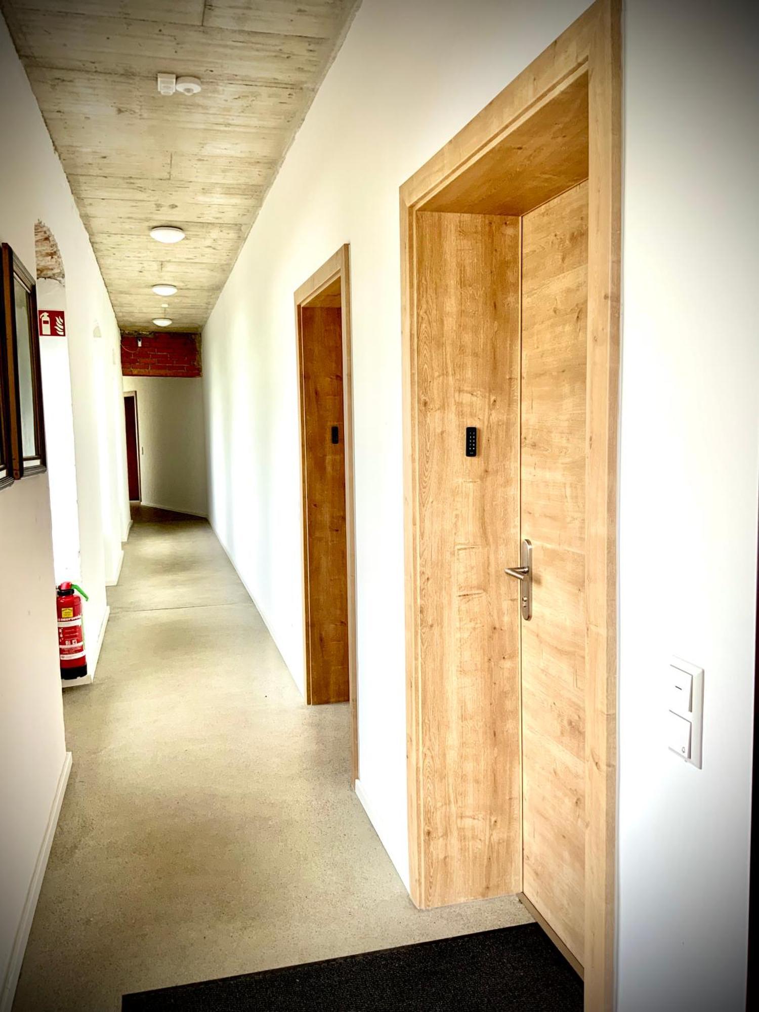 Waterfront - Urbane Eleganz Am Bachufer Apartment Villach Exterior foto